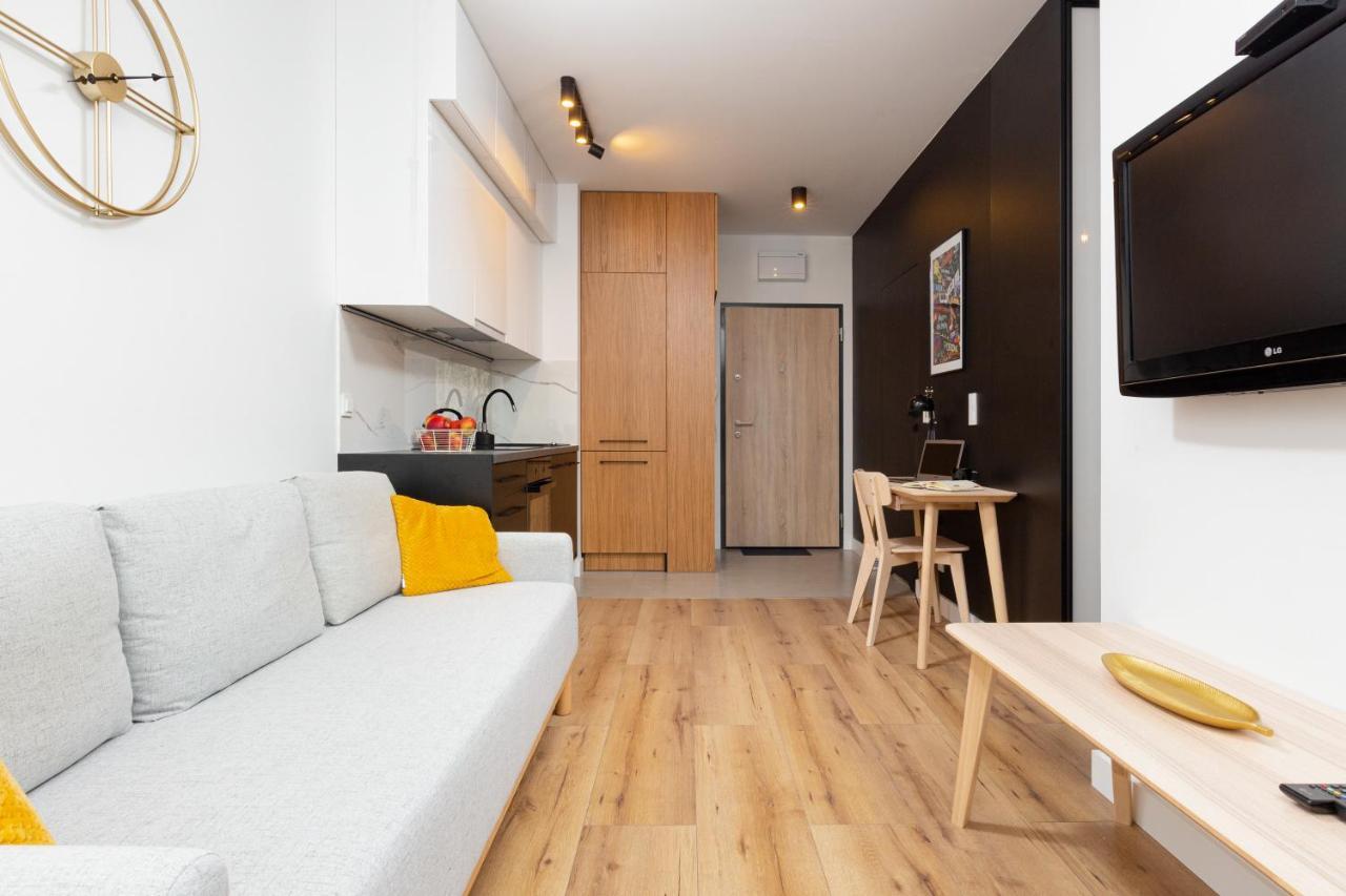 Atrium Promenada Apartments Goclaw By Noclegi Renters وارسو المظهر الخارجي الصورة